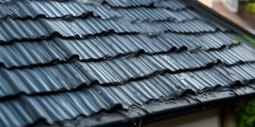 顶层漏水物业会管吗？