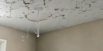楼上漏水要告诉物业吗？